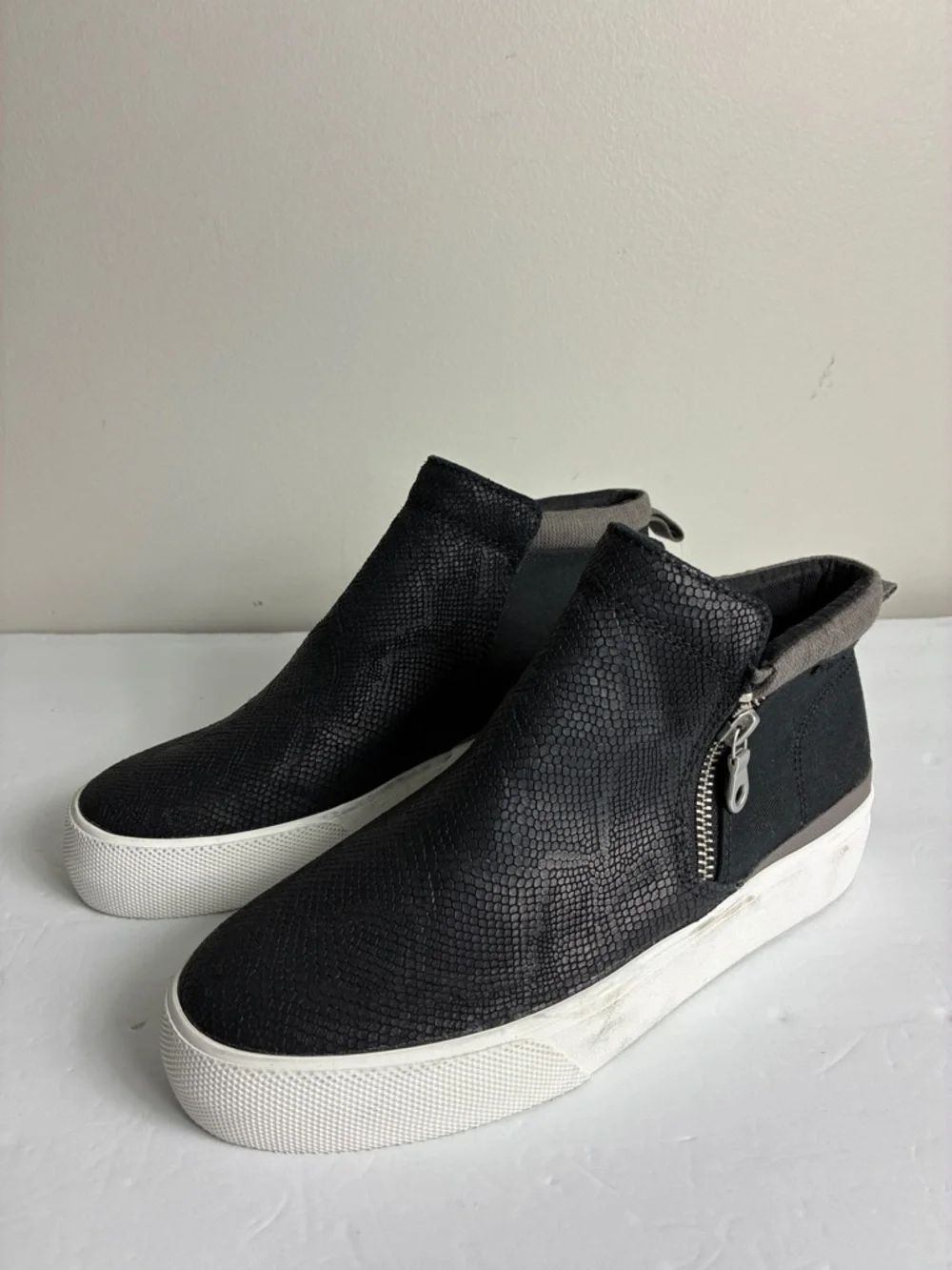 KEDS Womens Black Ankle Sneakers Side Zip Casual Athletic  NEW